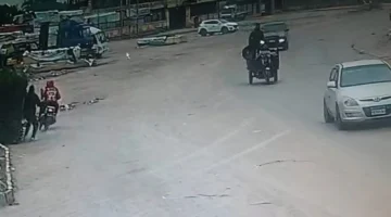 بكاميرات المراقبة.. تفاصيل سرقة هاتف محمول أمام توكيل سيارات في منطقة العجمي